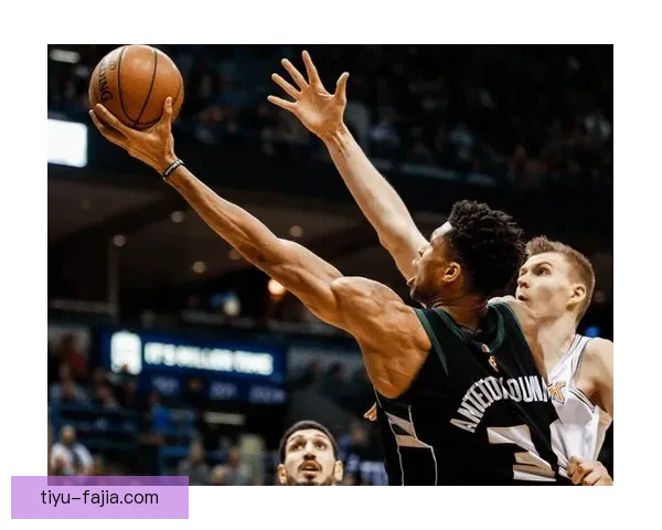 字母哥不愿弃雄鹿却难忍无冠困局